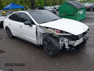 2024 Hyundai Sonata N Line z VIN KMHL54JC4RA350801, wystawiony jako IAAI lot #42180947 z przebiegiem 8933 mil mil oraz . Historia ofert i sprzedaży dostępna na DreamBid. Obrazek 1.