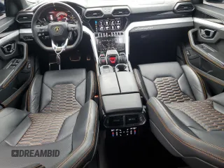 2021 Lamborghini Urus z VIN ZPBUA1ZL1MLA11524, wystawiony jako Copart lot #69812864 z przebiegiem 14 131 mil mil oraz Szkody całkowita. Historia ofert i sprzedaży dostępna na DreamBid. Obrazek 8.