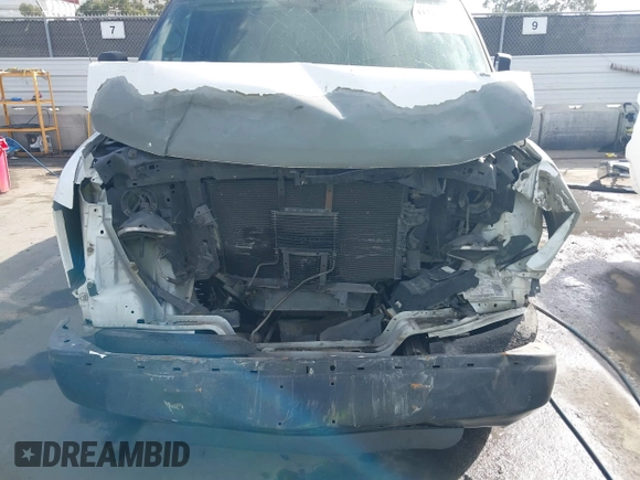 2008 Chevrolet Express Cargo Van with VIN 1GCGG25C181180278, listed as a IAAI auction lot 41720252 with 1 mi miles. Bid and sale history available at carsss.com. Image 6.
