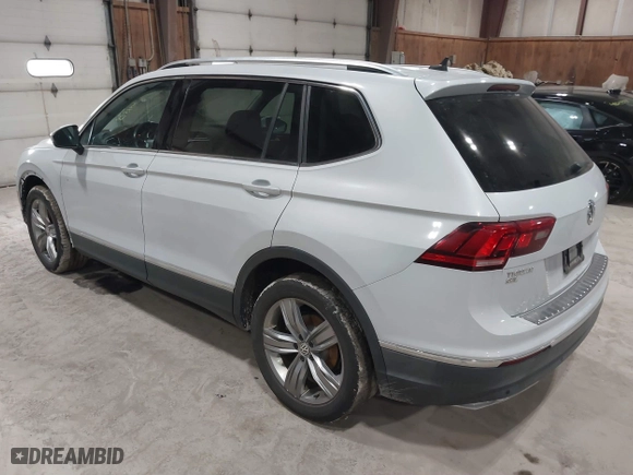 2019 Volkswagen Tiguan SEL Premium with VIN 3VV4B7AX7KM008257, listed as a IAAI auction lot 41612957 with 82,895 mi miles. Bid and sale history available at carsss.com. Image 3.