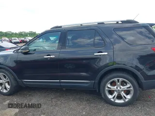 2011 Ford Explorer Limited z VIN 1FMHK8F89BGA49986, wystawiony jako IAAI lot #42450183 z przebiegiem 259 000 mil mil oraz . Historia ofert i sprzedaży dostępna na DreamBid. Obrazek 14.