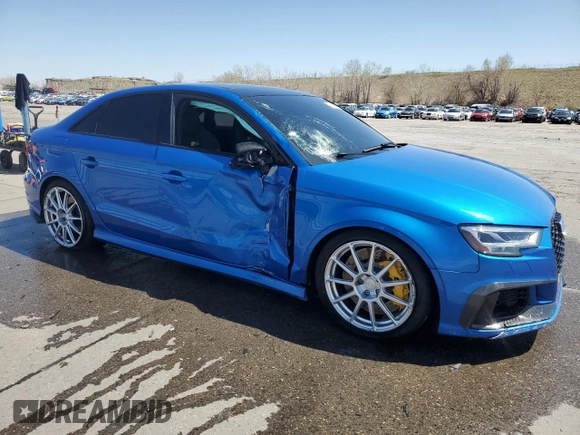 2019 Audi RS 3 z VIN WUABWGFF9KA905767, wystawiony jako Copart lot #53146125 z przebiegiem 50 725 mil mil oraz Szkoda całkowita • Salvage title. Historia ofert i sprzedaży dostępna na DreamBid. Obrazek 4.