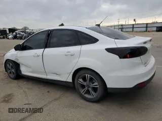 2018 Ford Focus SE with VIN 1FADP3FE5JL230334, listed as a Copart auction lot 50656965 with 91,272 mi miles and Salvage Title. Bid and sale history available at carsss.com. Image 2.