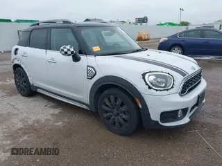 2018 MINI Countryman Cooper S z VIN WMZYT3C31J3D99568, wystawiony jako IAAI lot #42131017 z przebiegiem 54 992 mil mil oraz . Historia ofert i sprzedaży dostępna na DreamBid. Obrazek 1.