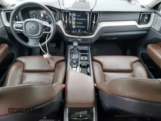 2018 Volvo XC60 Inscription z VIN LYVA22RL4JB096355, wystawiony jako Copart lot #56477115 z przebiegiem 94 404 mil mil oraz Szkoda całkowita • Salvage title. Historia ofert i sprzedaży dostępna na DreamBid. Obrazek 8.
