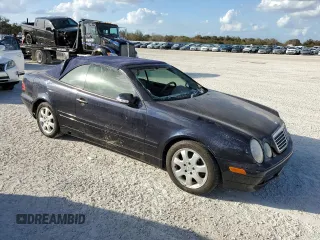2003 Mercedes-Benz CLK 320 z VIN WDBLK65G83T140587, wystawiony jako Copart lot #75509024 z przebiegiem Nie podano mil oraz Szkoda całkowita • Salvage title. Historia ofert i sprzedaży dostępna na DreamBid. Obrazek 4.