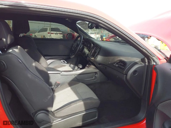 2015 Dodge Challenger R/T with VIN 2C3CDZAT6FH823491, listed as a IAAI auction lot 41533213 with 70,645 mi miles. Bid and sale history available at carsss.com. Image 5.