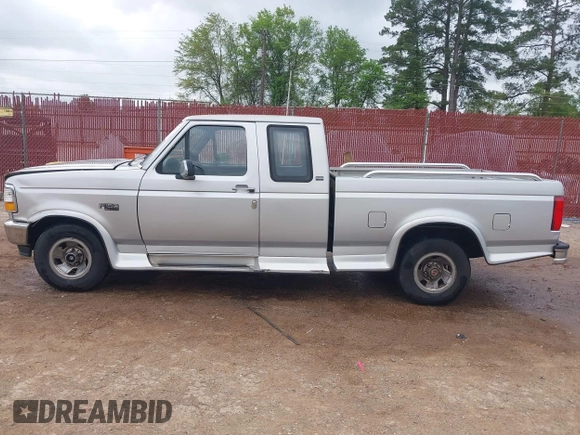 1996 Ford F-150 with VIN 1FTEX15H6TKA38105, listed as a IAAI auction lot 41936330 with 198,732 mi miles. Bid and sale history available at carsss.com. Image 14.