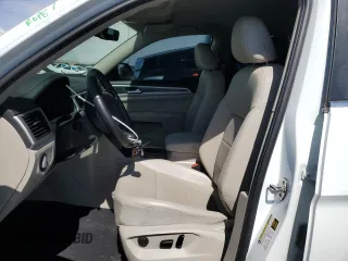 2022 Volkswagen Atlas SE z VIN 1V2WR2CAXNC541044, wystawiony jako Copart lot #54201345 z przebiegiem 65 386 mil mil oraz Szkoda całkowita • Salvage title. Historia ofert i sprzedaży dostępna na DreamBid. Obrazek 7.