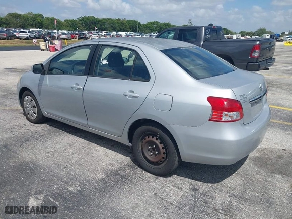 2010 Toyota Yaris with VIN JTDBT4K32A1390898, listed as a IAAI auction lot 41940714 with 1 mi miles. Bid and sale history available at carsss.com. Image 3.