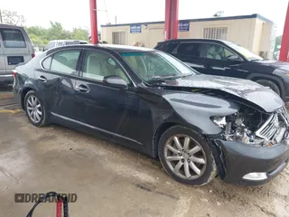 2007 Lexus LS 460 z VIN JTHBL46F275041387, wystawiony jako IAAI lot #42417384 z przebiegiem 154 787 mil mil oraz . Historia ofert i sprzedaży dostępna na DreamBid. Obrazek 13.