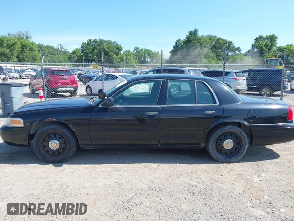 2008 Ford Police Interceptor z VIN 2FAHP71V88X125929, wystawiony jako IAAI lot #42625963 z przebiegiem 97 155 mil mil oraz . Historia ofert i sprzedaży dostępna na DreamBid. Obrazek 14.