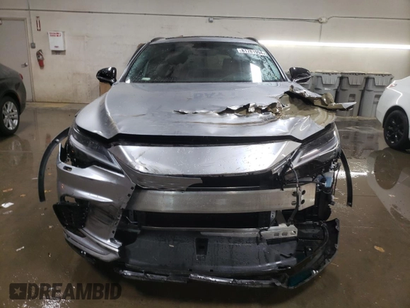 2024 Lexus RX with VIN 2T2BAMCAXRC063137, listed as a Copart auction lot 81781994 with 9,843 mi miles and Salvage Title. Bid and sale history available at carsss.com. Image 5.