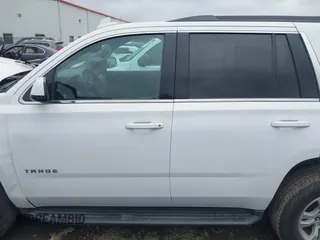 2018 Chevrolet Tahoe LT with VIN 1GNSCBKC0JR356276, listed as a IAAI auction lot 41961957 with 120,429 mi miles and . Bid and sale history available at DreamBid. Image 14.