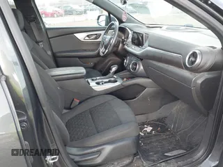 2020 Chevrolet Blazer LT z VIN 3GNKBHRS8LS615132, wystawiony jako IAAI lot #41902552 z przebiegiem 107 234 mil mil oraz . Historia ofert i sprzedaży dostępna na DreamBid. Obrazek 5.