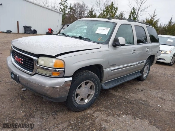 2006 GMC Yukon SLE with VIN 1GKEC13T66R100783, listed as a IAAI auction lot 41224871 with 1 mi miles. Bid and sale history available at carsss.com. Image 2.