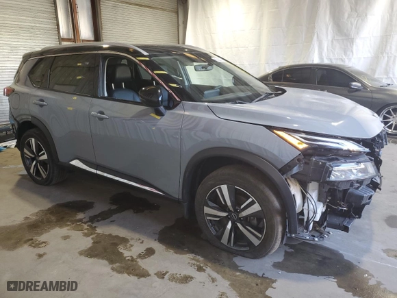 2022 Nissan Rogue Platinum with VIN JN8BT3DD1NW276470, listed as a Copart auction lot 70014354 with 38,586 mi miles and Salvage Title. Bid and sale history available at carsss.com. Image 4.