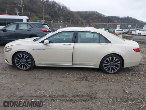 2018 Lincoln Continental Reserve with VIN 1LN6L9NP1J5609285, listed as a IAAI auction lot 42011710 with 57,158 mi miles and . Bid and sale history available at DreamBid. Image 14.