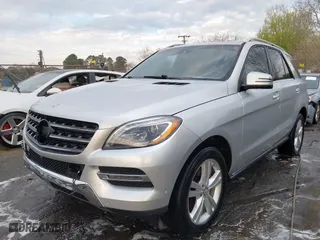 2014 Mercedes-Benz M-Class ML 350 with VIN 4JGDA5HB8EA353276, listed as a IAAI auction lot 41709756 with 189,512 mi miles. Bid and sale history available at carsss.com. Image 17.