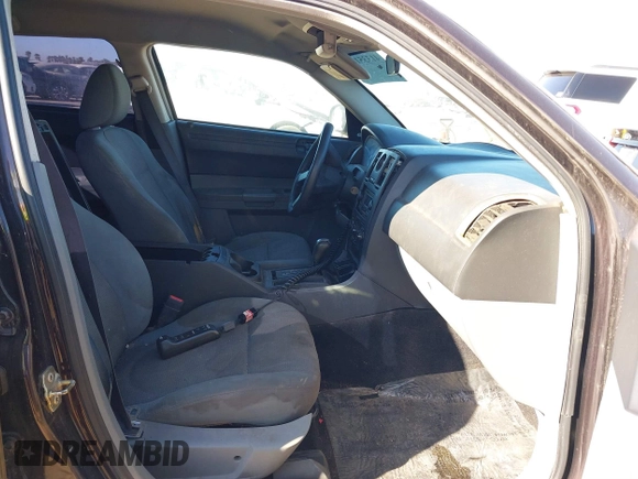 2005 Chrysler 300 with VIN 2C3JA43R05H539602, listed as a IAAI auction lot 41335192 with 1 mi miles. Bid and sale history available at carsss.com. Image 5.
