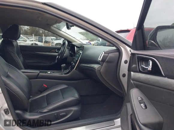 2018 Nissan Maxima SL z VIN 1N4AA6AP7JC390715, wystawiony jako IAAI lot #41397498 z przebiegiem 81 483 mil mil oraz . Historia ofert i sprzedaży dostępna na DreamBid. Obrazek 5.