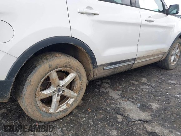 2017 Ford Explorer XLT z VIN 1FM5K8D83HGC80140, wystawiony jako IAAI lot #42336788 z przebiegiem 94 058 mil mil oraz . Historia ofert i sprzedaży dostępna na DreamBid. Obrazek 6.