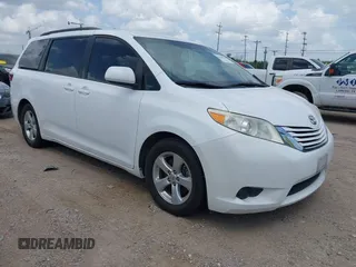 2017 Toyota Sienna LE Auto Access Seat with VIN 5TDKZ3DC3HS828606, listed as a IAAI auction lot 42540320 with 146,351 mi miles and . Bid and sale history available at DreamBid. Image 1.
