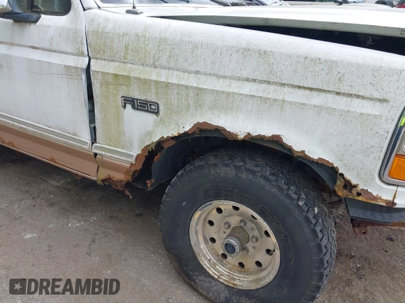 1995 Ford F-150 z VIN 1FTEX14H6SKC19656, wystawiony jako IAAI lot #42289301 z przebiegiem Nie podano mil oraz . Historia ofert i sprzedaży dostępna na DreamBid. Obrazek 6.