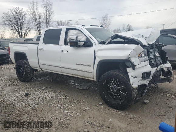 2015 GMC Sierra 2500HD Denali z VIN 1GT120E82FF160609, wystawiony jako Copart lot #47229375 z przebiegiem Nie podano mil oraz Czysty tytuł • Clean title. Historia ofert i sprzedaży dostępna na DreamBid. Obrazek 4.