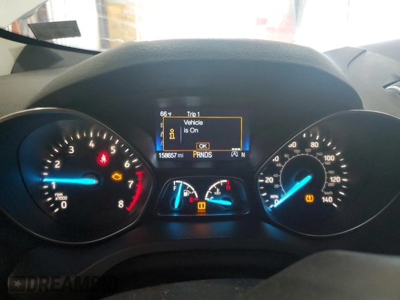 2019 Ford Escape SE z VIN 1FMCU9GD3KUA68315, wystawiony jako Copart lot #56362675 z przebiegiem 158 657 mil mil oraz Czysty tytuł • Clean title. Historia ofert i sprzedaży dostępna na DreamBid. Obrazek 9.