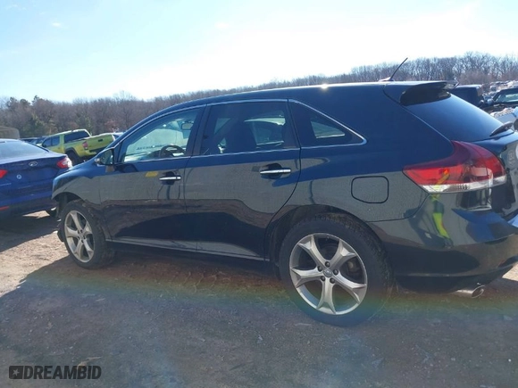2013 Toyota Venza LE with VIN 4T3BK3BB4DU084165, listed as a IAAI auction lot 41643999 with 114,904 mi miles. Bid and sale history available at carsss.com. Image 14.