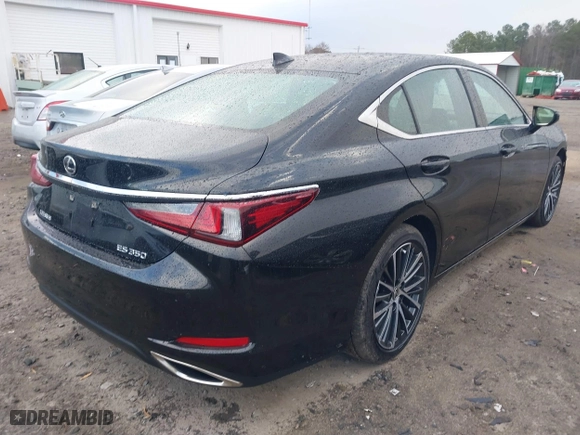2024 Lexus ES with VIN 58ADZ1B13RU166834, listed as a IAAI auction lot 41180172 with 17,626 mi miles. Bid and sale history available at carsss.com. Image 4.