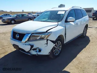 2016 Nissan Pathfinder Platinum with VIN 5N1AR2MM6GC610685, listed as a IAAI auction lot 41762845 with 144,808 mi miles. Bid and sale history available at carsss.com. Image 18.