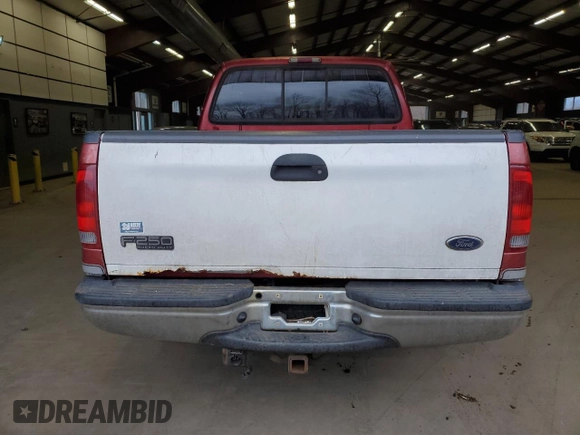 2003 Ford F-250 XL z VIN 1FTNW21L13EB65006, wystawiony jako Copart lot #46808255 z przebiegiem 290 841 mil mil oraz Czysty tytuł • Clean title. Historia ofert i sprzedaży dostępna na DreamBid. Obrazek 6.