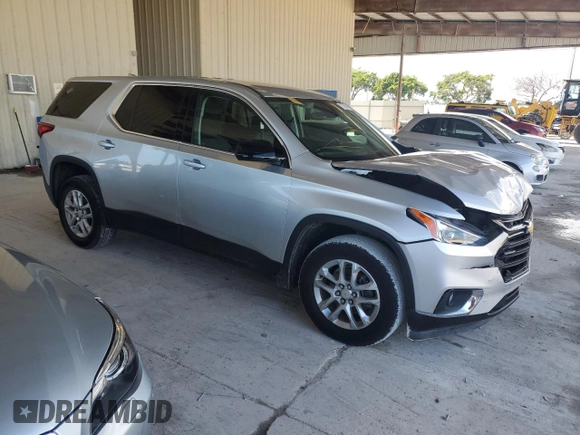 2020 Chevrolet Traverse LS with VIN 1GNERLKW2LJ261358, listed as a Copart auction lot 77149434 with 49,183 mi miles and Non Repairable. Bid and sale history available at carsss.com. Image 4.