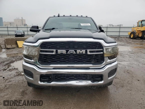 2021 Ram 3500 Tradesman with VIN 3C63RRGL2MG672951, listed as a Copart auction lot 77424974 with 151,765 mi miles and Clean Title. Bid and sale history available at carsss.com. Image 5.