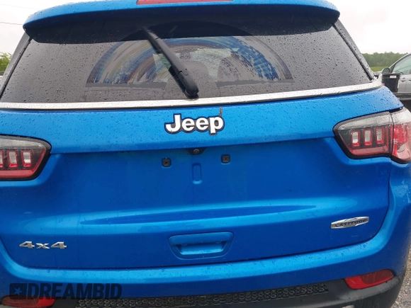 2021 Jeep Compass Altitude z VIN 3C4NJDBB0MT570078, wystawiony jako IAAI lot #42223102 z przebiegiem 41 537 mil mil oraz . Historia ofert i sprzedaży dostępna na DreamBid. Obrazek 12.