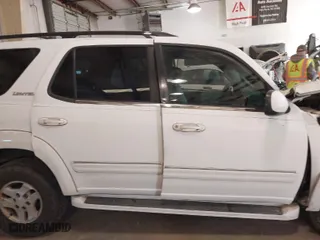2001 Toyota Sequoia Limited with VIN 5TDBT48A91S010321, listed as a IAAI auction lot 41447396 with 1 mi miles. Bid and sale history available at carsss.com. Image 13.