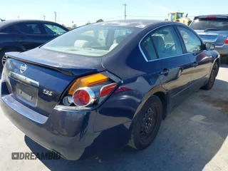 2009 Nissan Altima SL with VIN 1N4AL21E29N410712, listed as a IAAI auction lot 42229426 with 207,320 mi miles and . Bid and sale history available at DreamBid. Image 4.
