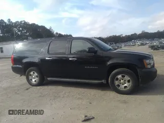 2010 Chevrolet Suburban LT with VIN 1GNUCJE01AR196820, listed as a IAAI auction lot 40713946 with 234,838 mi miles and . Bid and sale history available at DreamBid. Image 13.