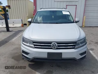 2018 Volkswagen Tiguan SEL with VIN 3VV2B7AX8JM105246, listed as a IAAI auction lot 41906838 with 110,749 mi miles and . Bid and sale history available at DreamBid. Image 12.