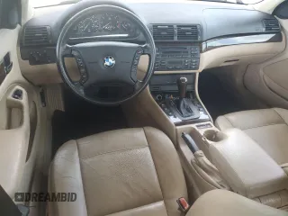 2005 BMW 3 Series 325i with VIN WBAEV33415KX10041, listed as a Copart auction lot 61673545 with 117,294 mi miles and Salvage title. Bid and sale history available at DreamBid. Image 8.