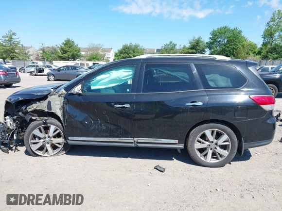 2015 Nissan Pathfinder S z VIN 5N1AR2MM6FC617716, wystawiony jako IAAI lot #42216787 z przebiegiem 148 166 mil mil oraz . Historia ofert i sprzedaży dostępna na DreamBid. Obrazek 15.