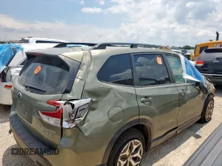 2019 Subaru Forester Premium with VIN JF2SKAEC3KH431370, listed as a Copart auction lot 61427485 with 87,642 mi miles and Salvage title. Bid and sale history available at DreamBid. Image 3.