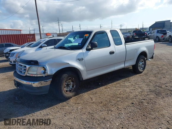 1999 Ford F-250 z VIN 2FTRX27L3XCA14587, wystawiony jako IAAI lot #42022998 z przebiegiem Nie podano mil oraz . Historia ofert i sprzedaży dostępna na DreamBid. Obrazek 2.