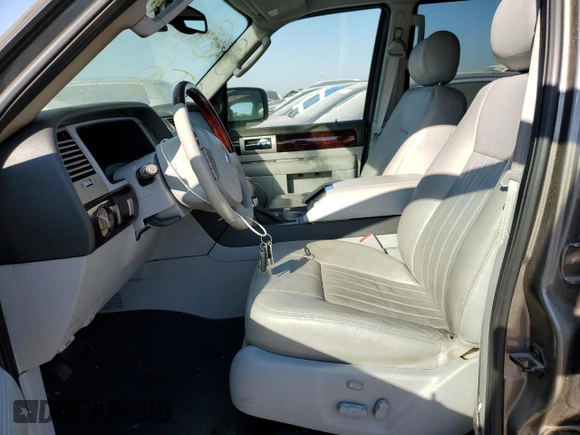 2004 Lincoln Navigator Luxury with VIN 5LMFU27R04LJ43736, listed as a Copart auction lot 74273794 with 98,152 mi miles and Clean Title. Bid and sale history available at carsss.com. Image 7.