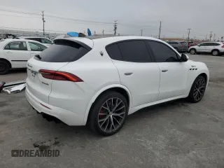 2023 Maserati Grecale Modena z VIN ZN682AVM0P7432182, wystawiony jako Copart lot #52376645 z przebiegiem 9 408 mil mil oraz Szkoda całkowita • Salvage title. Historia ofert i sprzedaży dostępna na DreamBid. Obrazek 3.