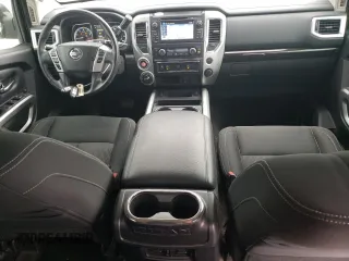 2018 Nissan Titan Pro-4X z VIN 1N6AA1E54JN526306, wystawiony jako Copart lot #79305374 z przebiegiem 155 179 mil mil oraz Szkoda całkowita • Salvage title. Historia ofert i sprzedaży dostępna na DreamBid. Obrazek 8.