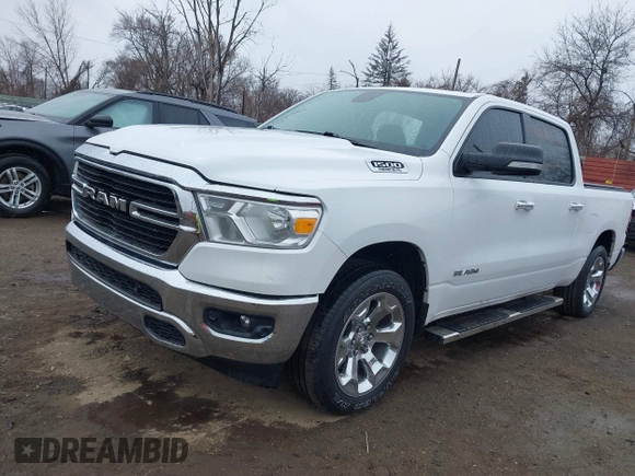 2019 Ram 1500 Big Horn z VIN 1C6SRFFT9KN644984, wystawiony jako IAAI lot #41849314 z przebiegiem 144 812 mil mil oraz . Historia ofert i sprzedaży dostępna na DreamBid. Obrazek 20.