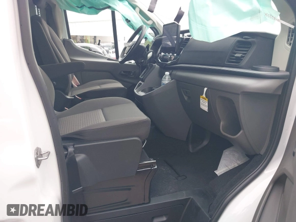 2025 Ford Transit Passenger XL with VIN 1FBAX2Y89SKA20118, listed as a IAAI auction lot 42426401 with 9,451 mi miles and . Bid and sale history available at DreamBid. Image 5.